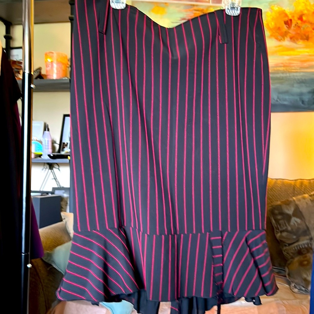 Gothic Pinup Skirt - Gently Used sz L